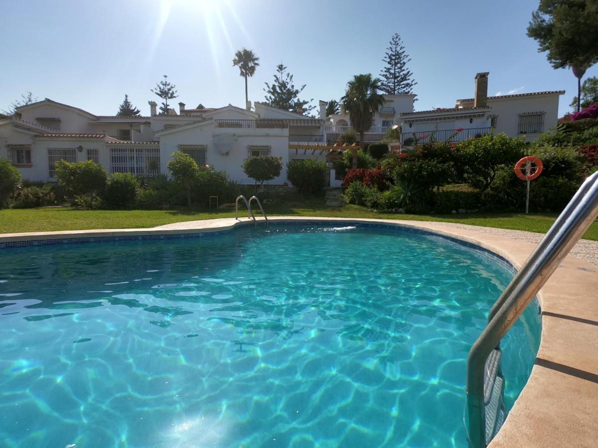 דירות בנאלמדנה Studio With Access To The Garden. Open Pool. Beach Very Close. Wifi & Netflix Free מראה חיצוני תמונה