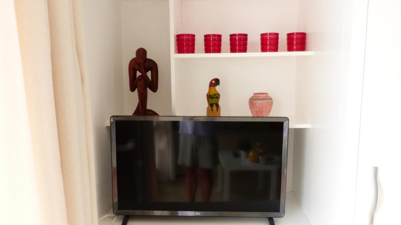 דירות בנאלמדנה Studio With Access To The Garden. Open Pool. Beach Very Close. Wifi & Netflix Free מראה חיצוני תמונה