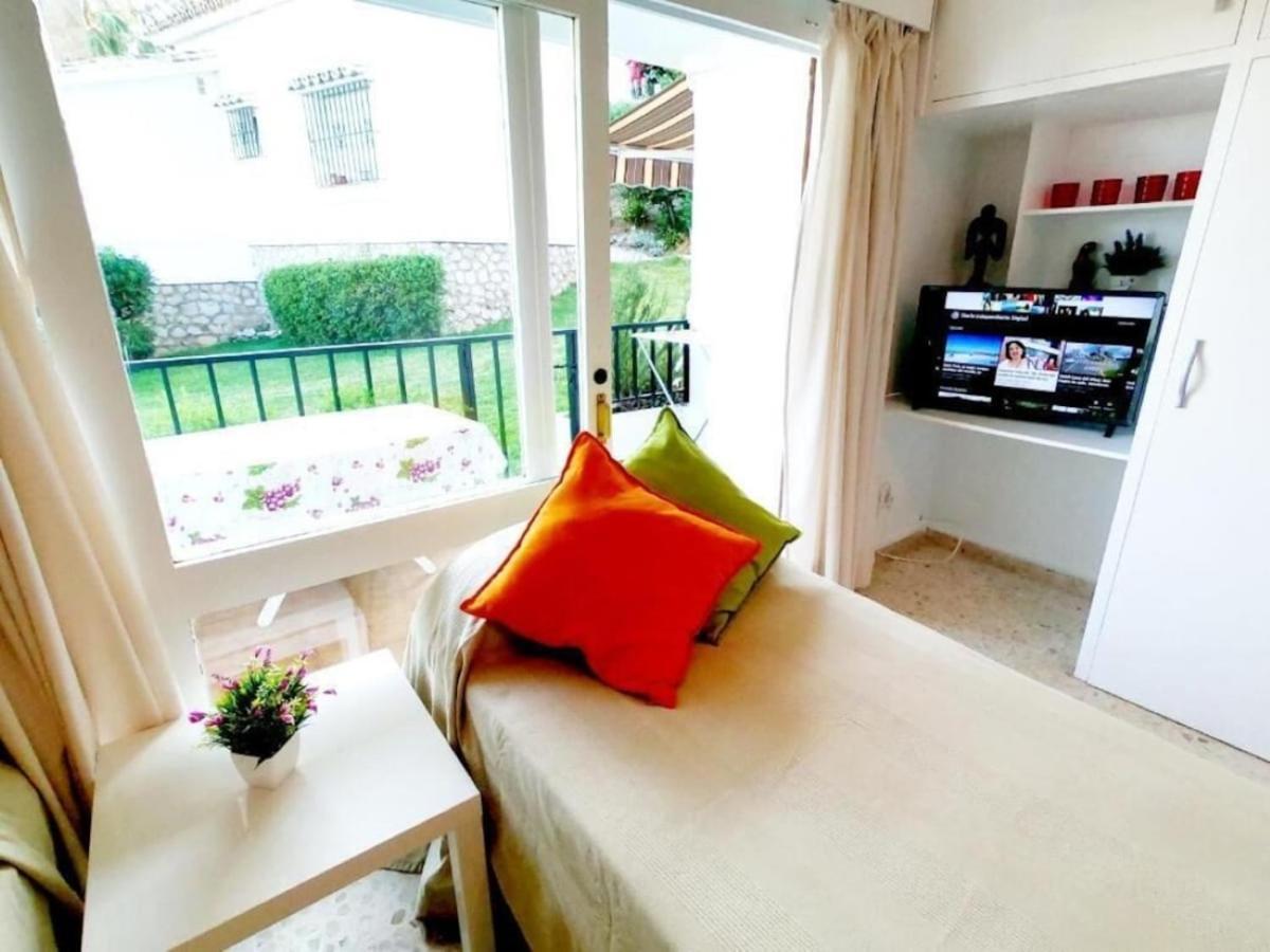 דירות בנאלמדנה Studio With Access To The Garden. Open Pool. Beach Very Close. Wifi & Netflix Free מראה חיצוני תמונה
