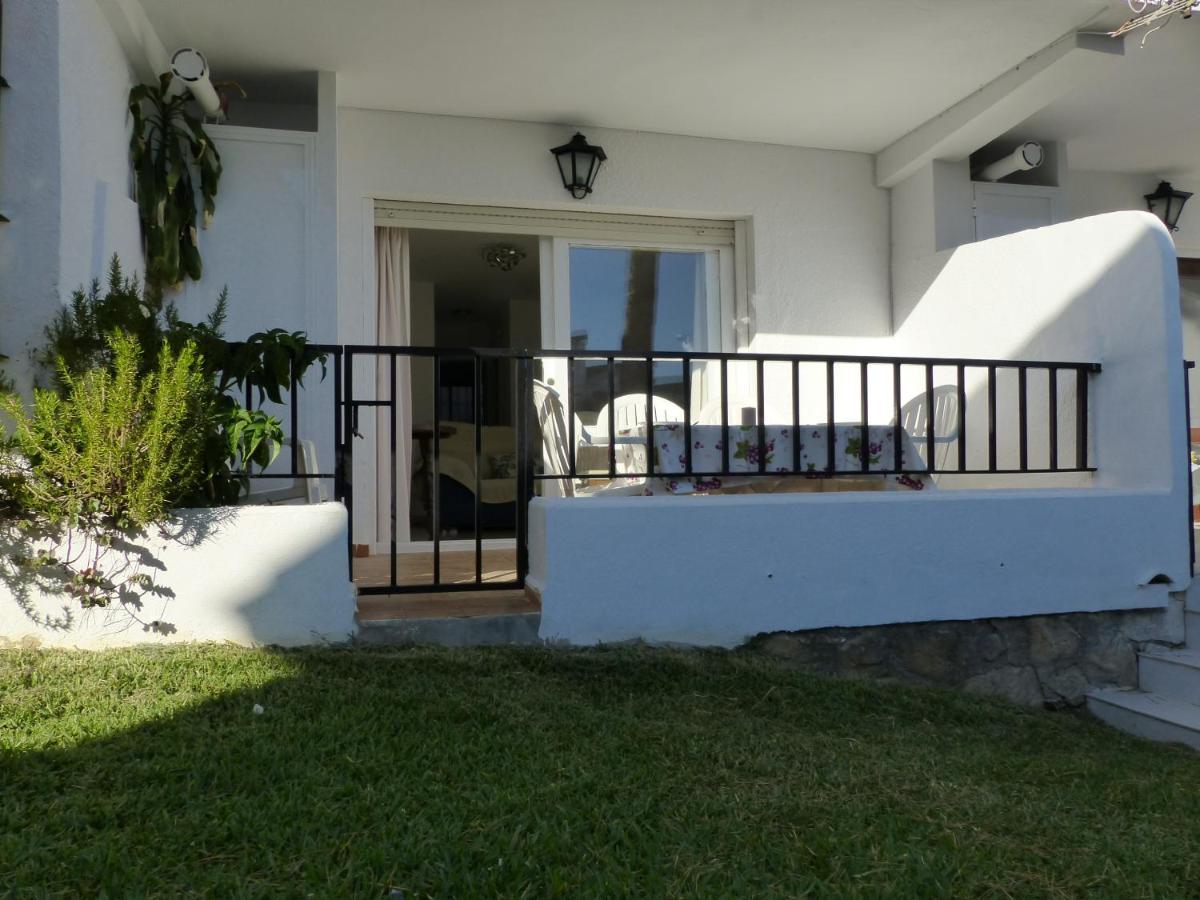 דירות בנאלמדנה Studio With Access To The Garden. Open Pool. Beach Very Close. Wifi & Netflix Free מראה חיצוני תמונה